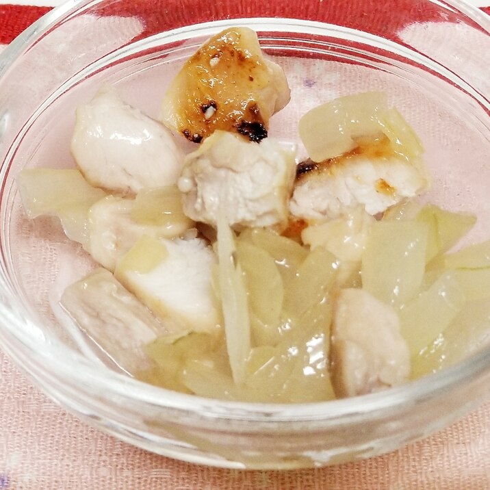 【離乳食後期】鶏と玉ねぎのオリーブオイル炒め